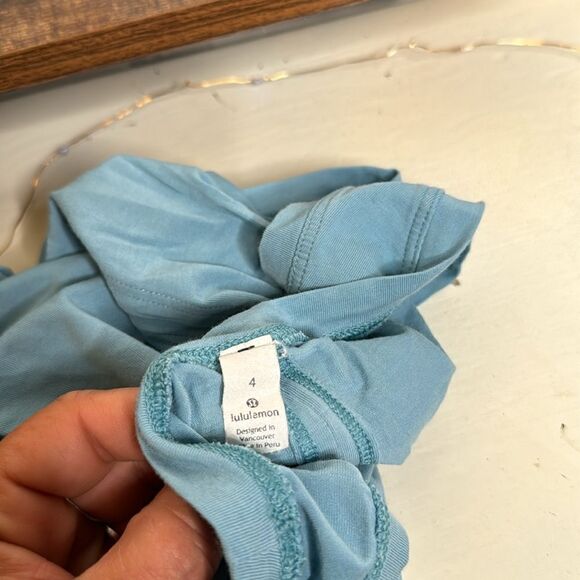 Lululemon Cropped Tank Top With Tie Size 4 Sea Green Small XS - Picture 5 of 5
